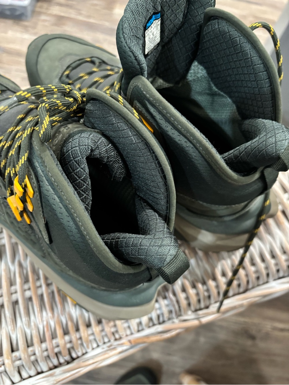Hoka Kaha 2 Gore Tex Olive Green Waterproof Hiking Boots - Picture 8 of 9